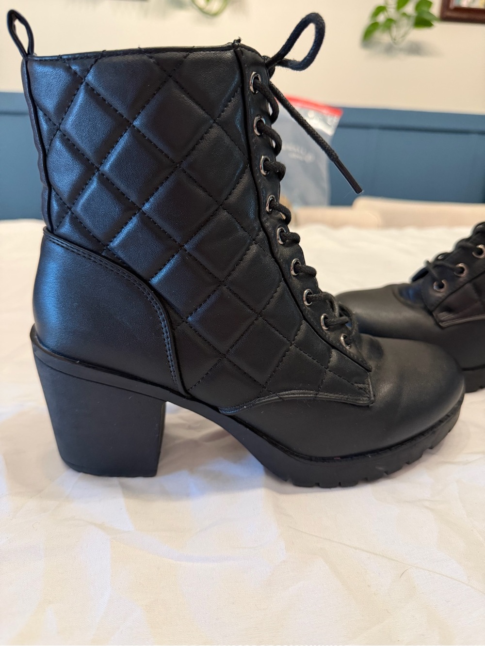 Quilted Lace-Up Block Heel Ankle Boots - Black
